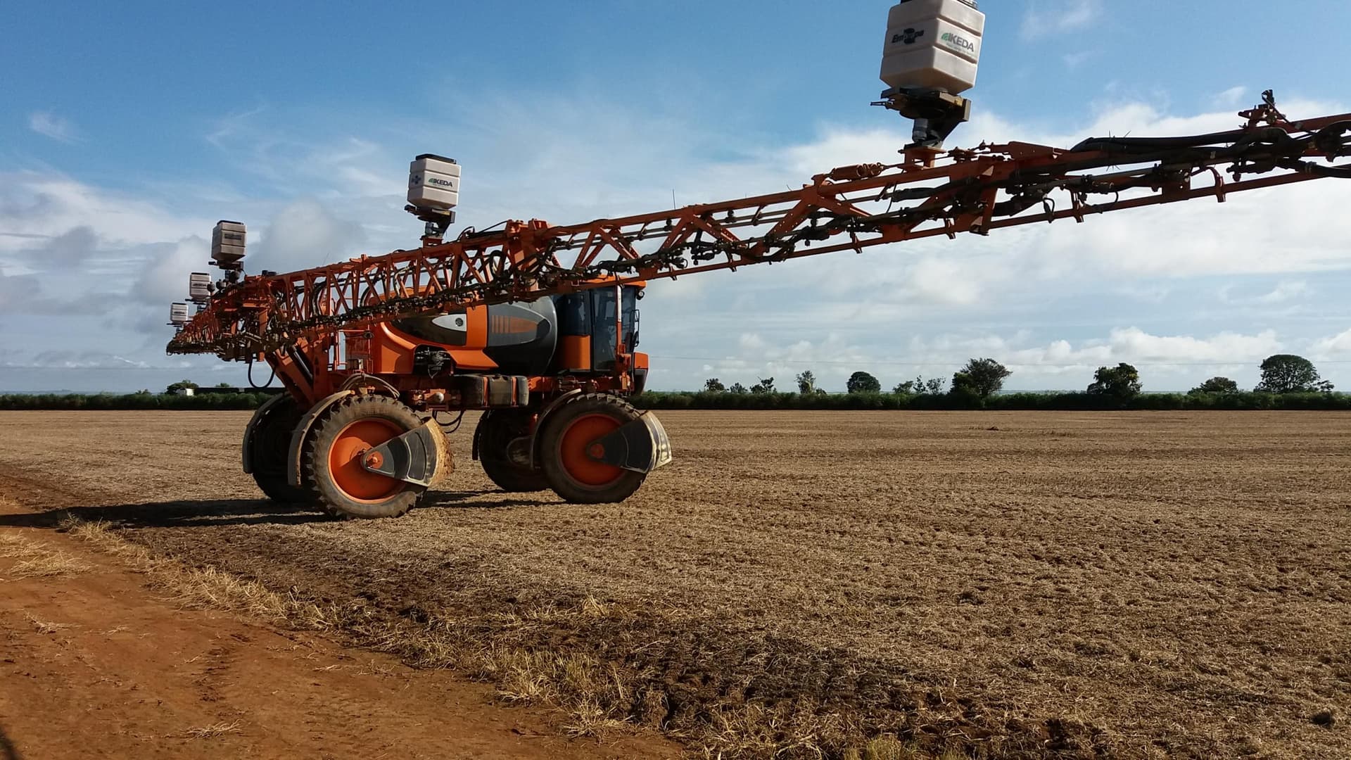 Venda de defensivos agrícolas enfrenta cautela dos produtores