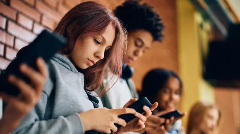 Ações judiciais contra redes sociais prometem mudanças significativas
