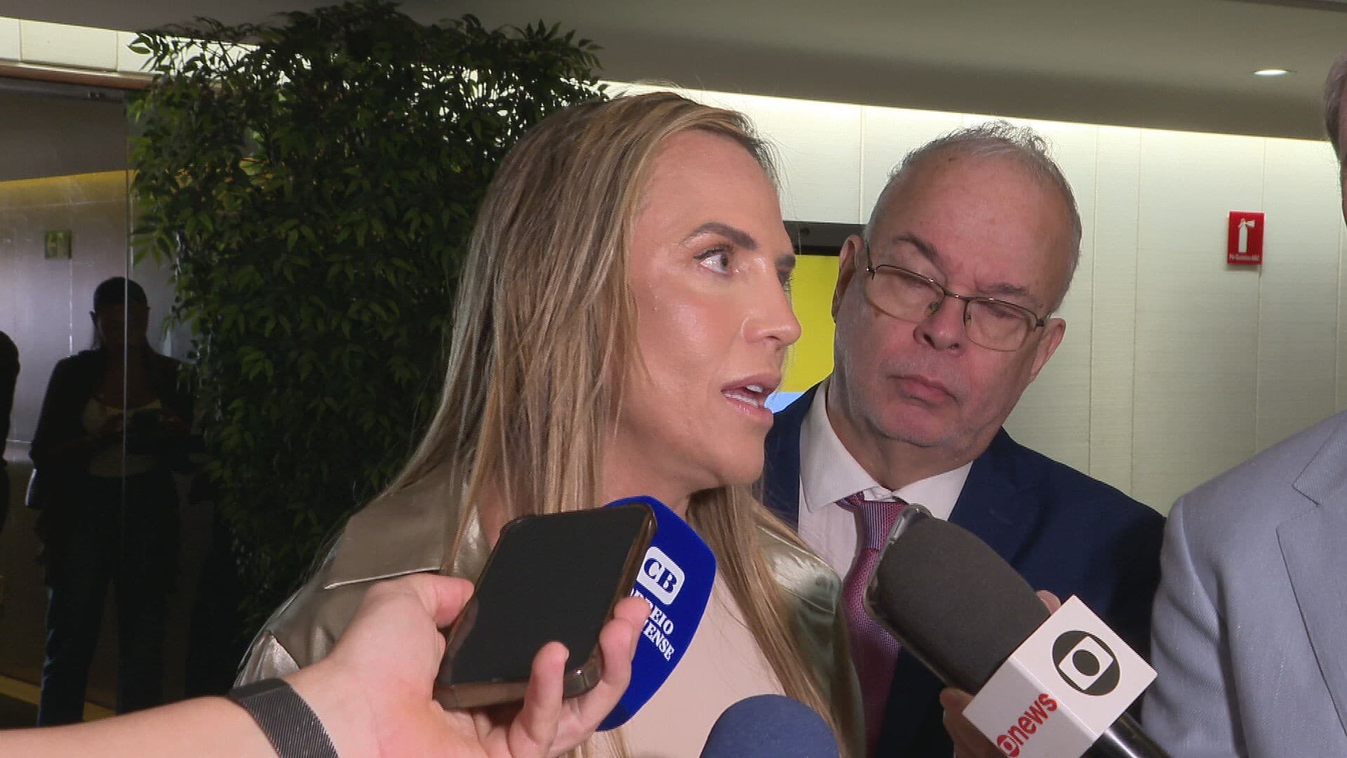 Celina Leão busca apoio de Lula para crise no BRB