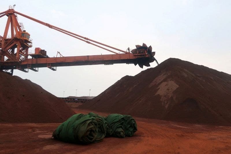 Minério de ferro atinge menor preço em uma semana devido à queda da demanda