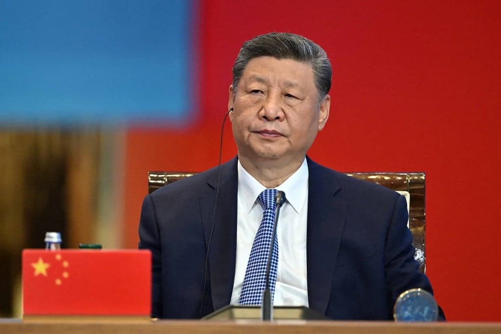Xi Jinping pede colaboração próxima com EUA ao chegar a Washington