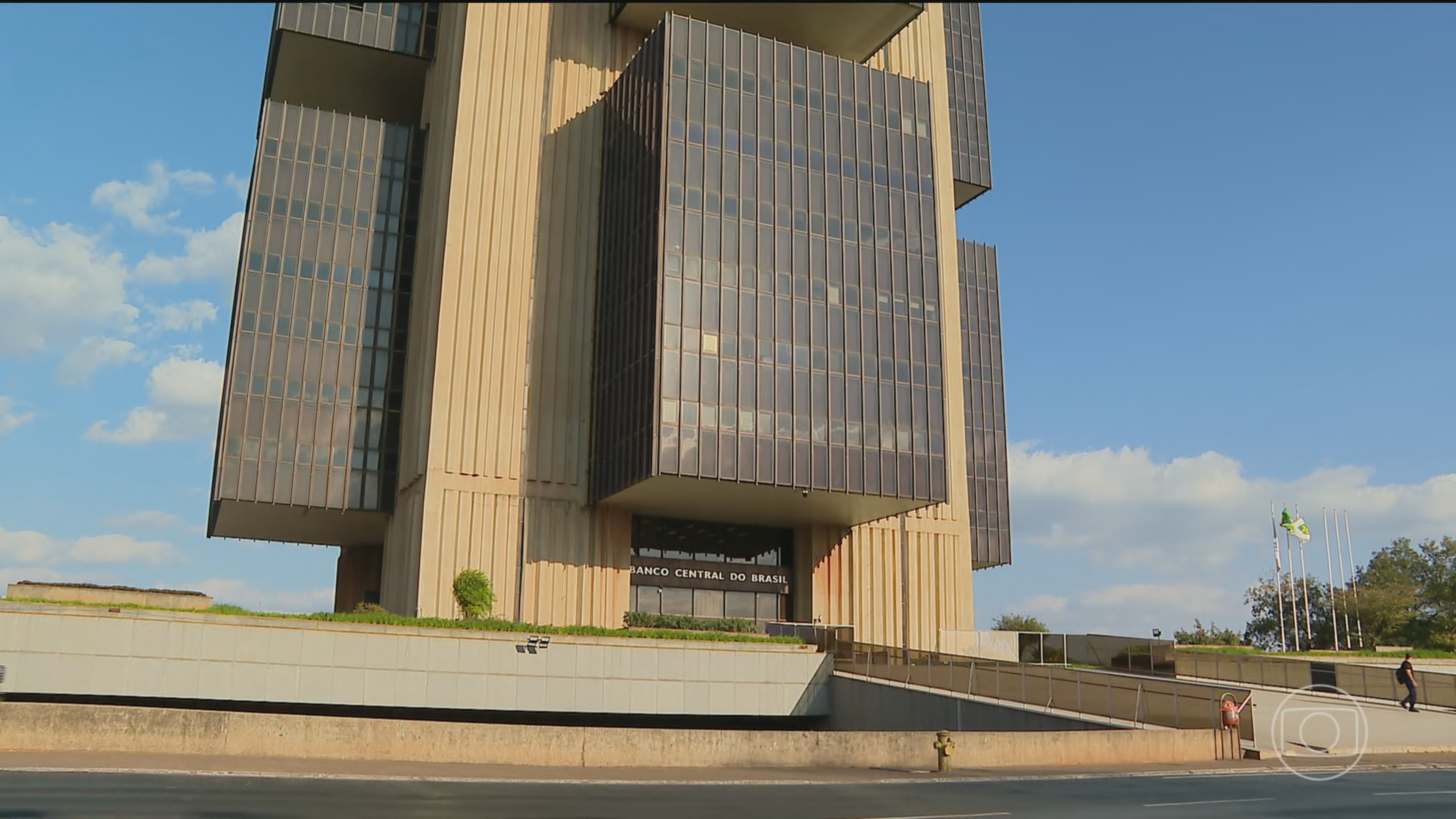 Copom se reúne para decidir novo corte na taxa de juros