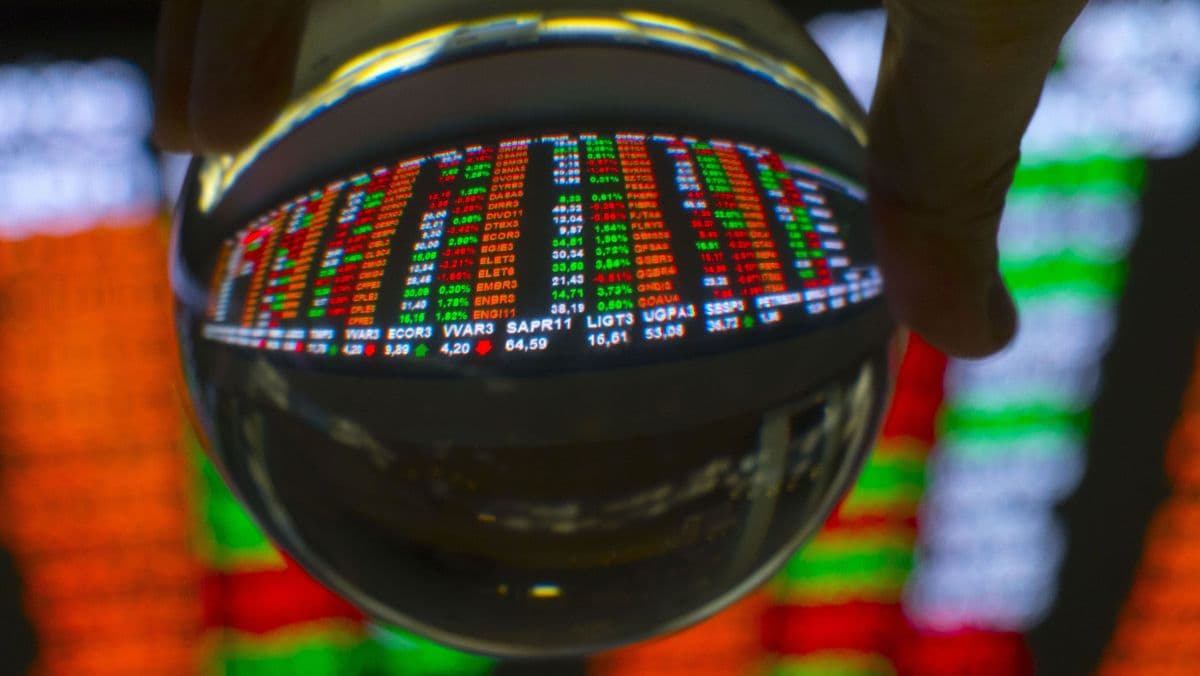 Ibovespa sobe enquanto preços do petróleo caem com guerra no Oriente Médio