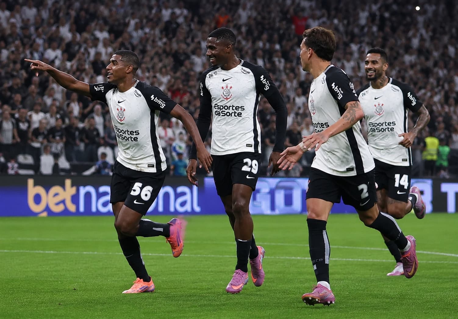 Corinthians completa 100 dias com transfer ban e vê mercado e preparação prejudicados