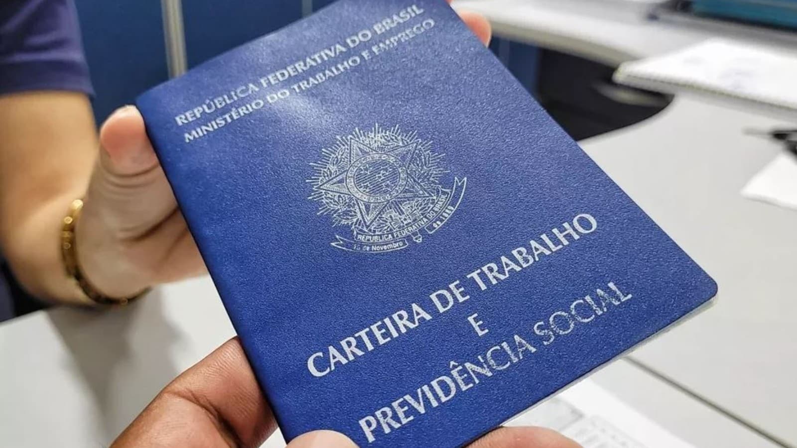 Governo propõe salário mínimo de R$ 1.741 para 2026