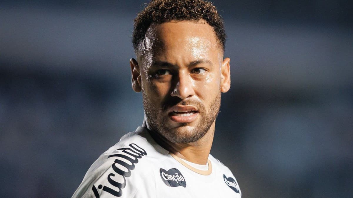 Neymar pede apoio da torcida e aponta desafios para o Santos