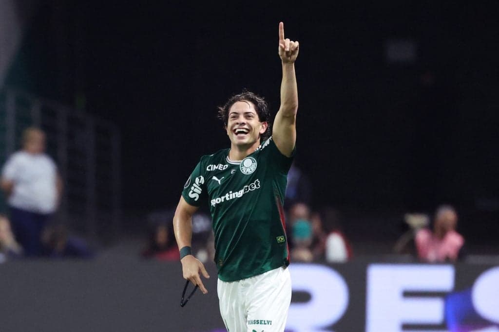 Lateral-direito Agustín Giay é destaque na imprensa espanhola