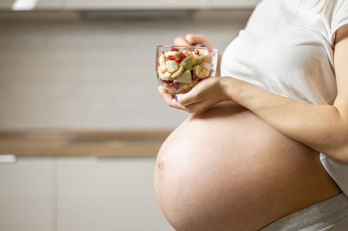 Dr. Dani Ejzenberg orienta sobre alimentação na gravidez