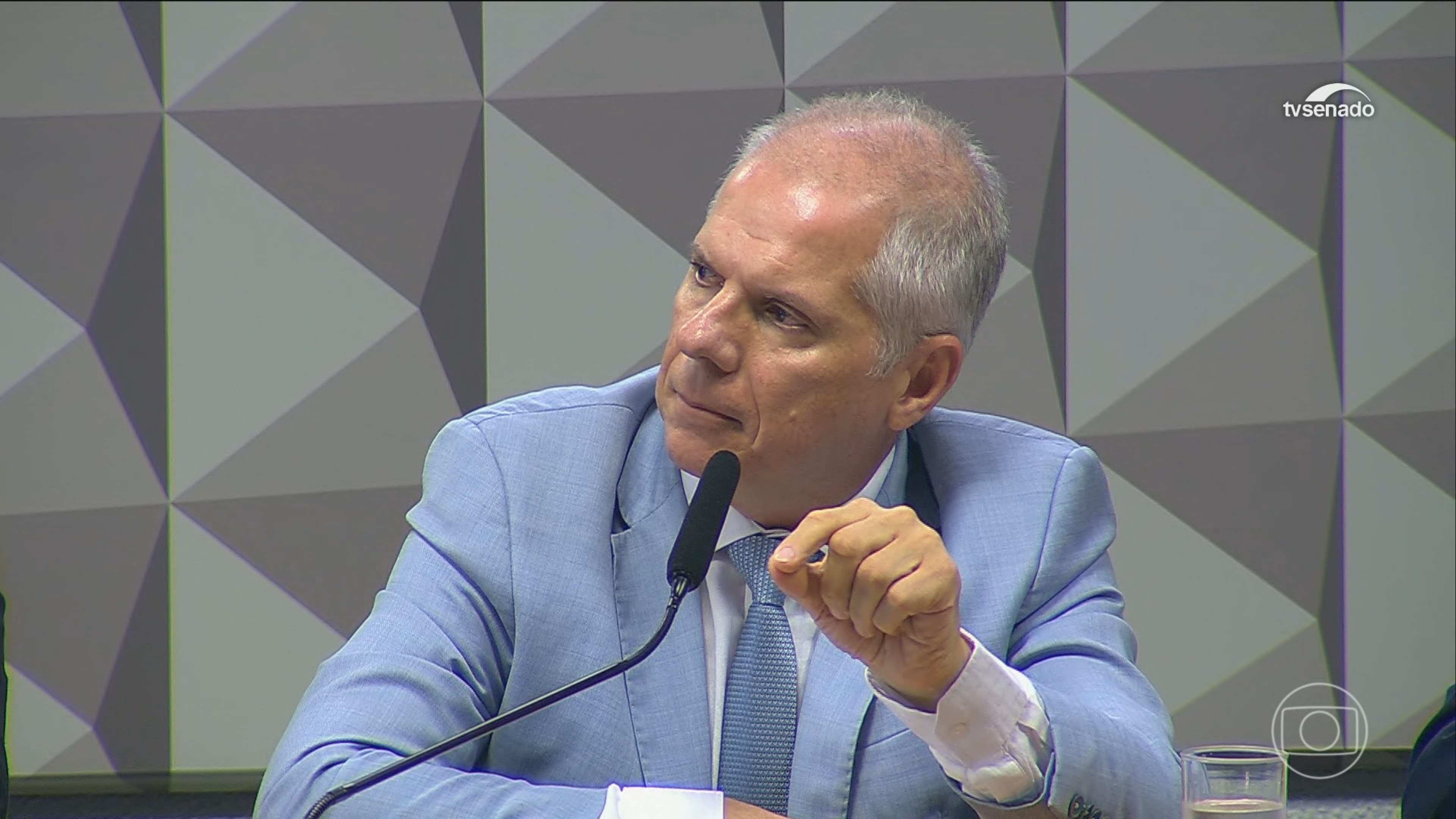 Polícia Federal indicia seis por fraudes no INSS envolvendo aposentados