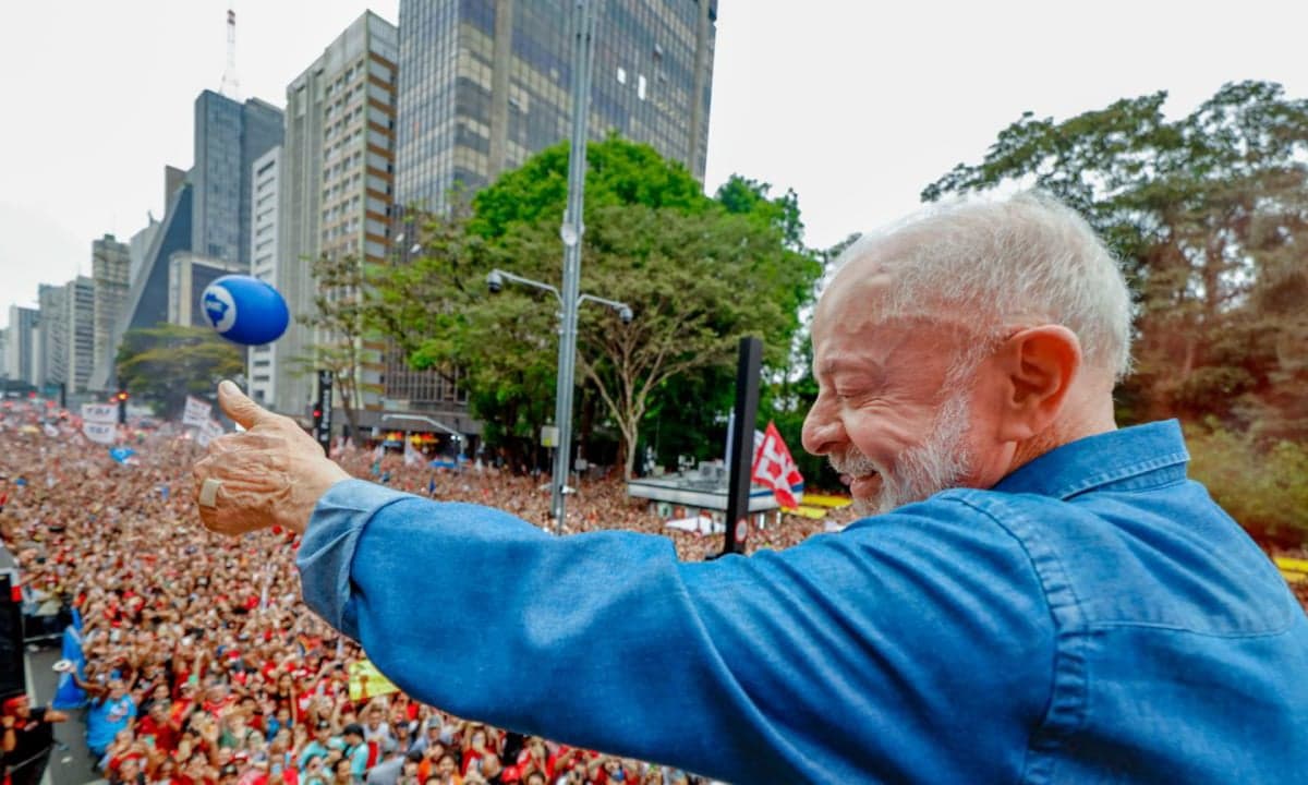 Lula confia na aprovação da PEC que acaba com a escala 6×1 no Senado