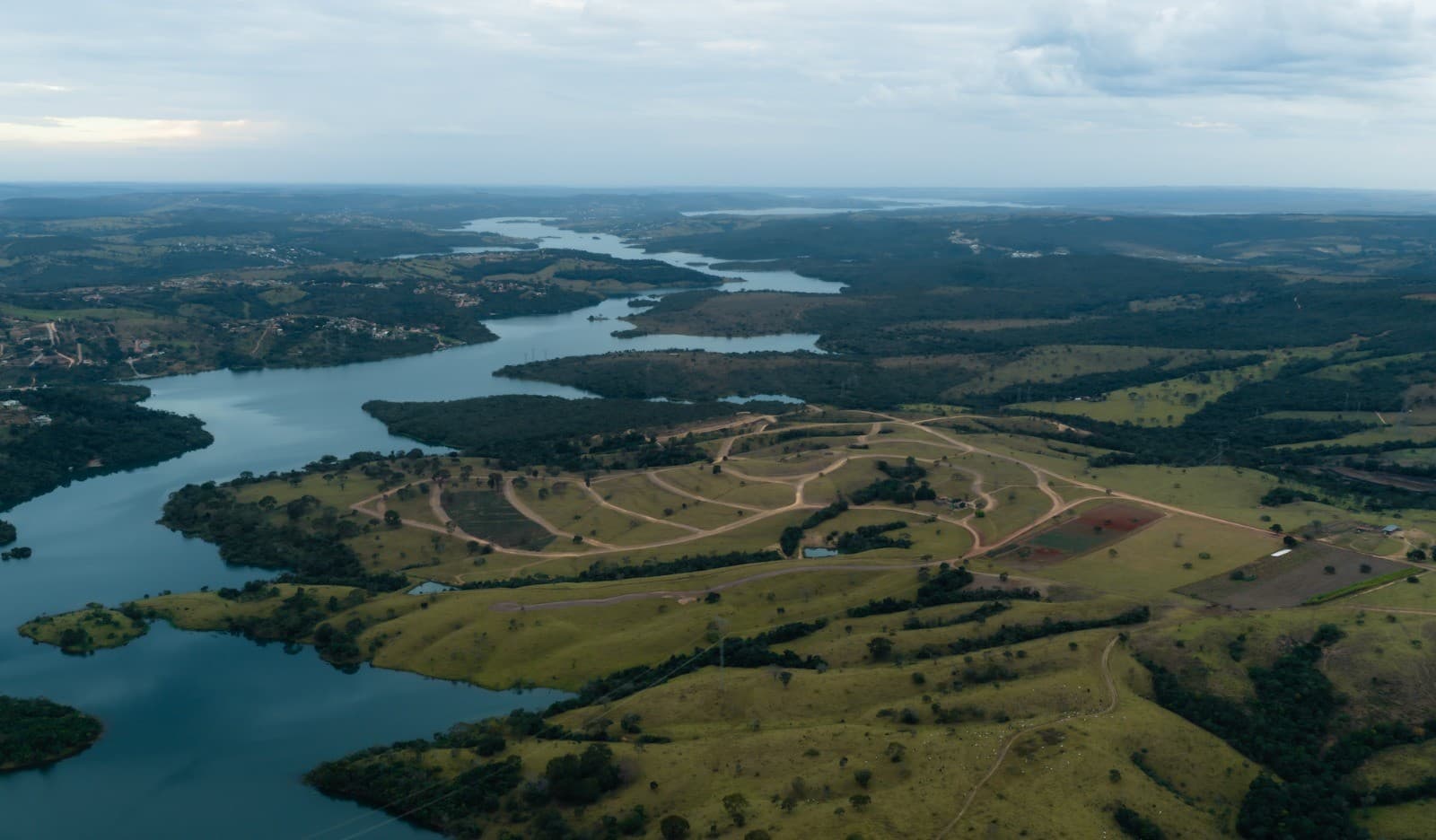 Novo perfil de compradores transforma mercado de casas em Goiás