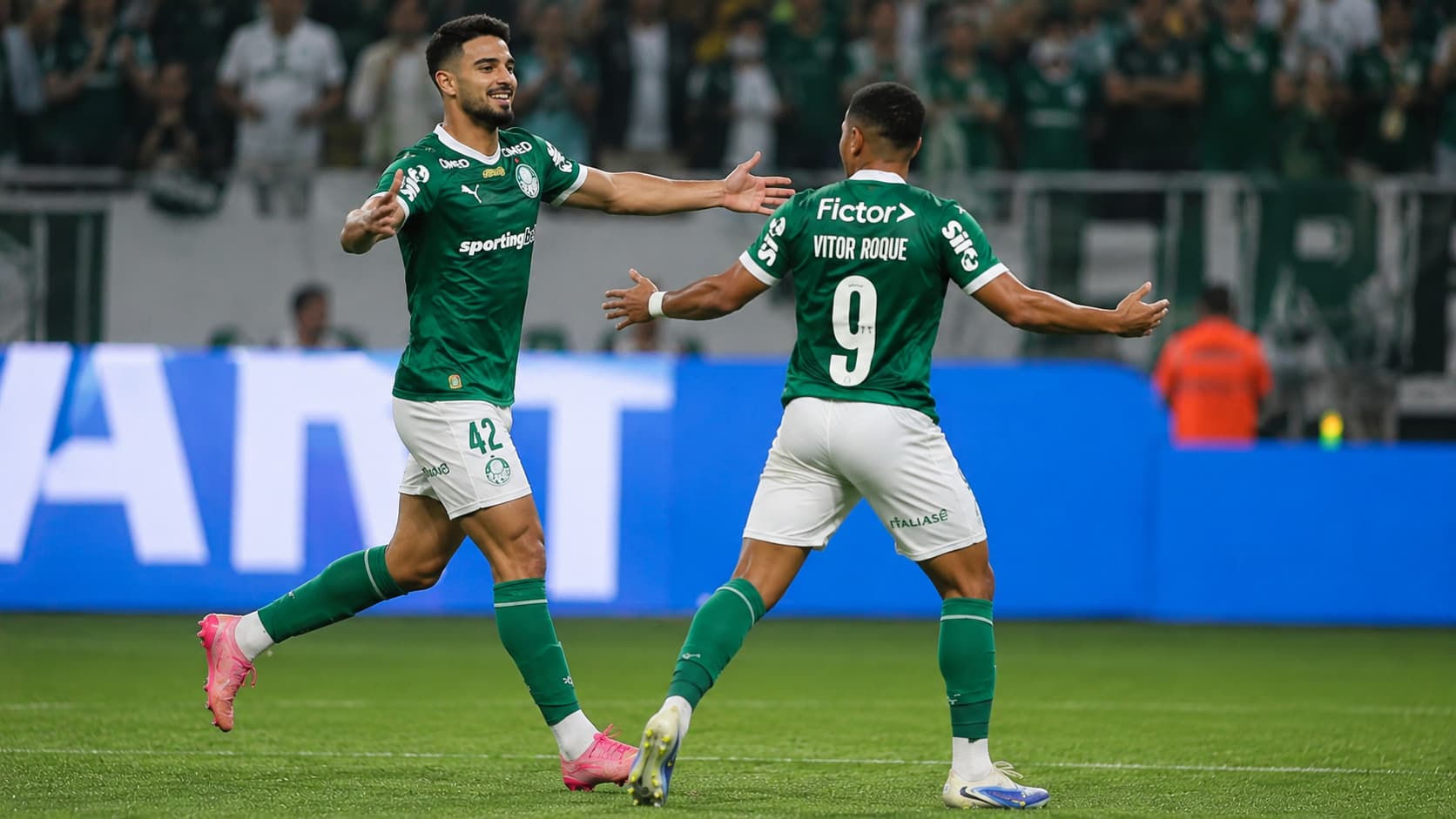 Palmeiras vence LDU e segue para a volta da Libertadores com Gustavo Gómez suspenso