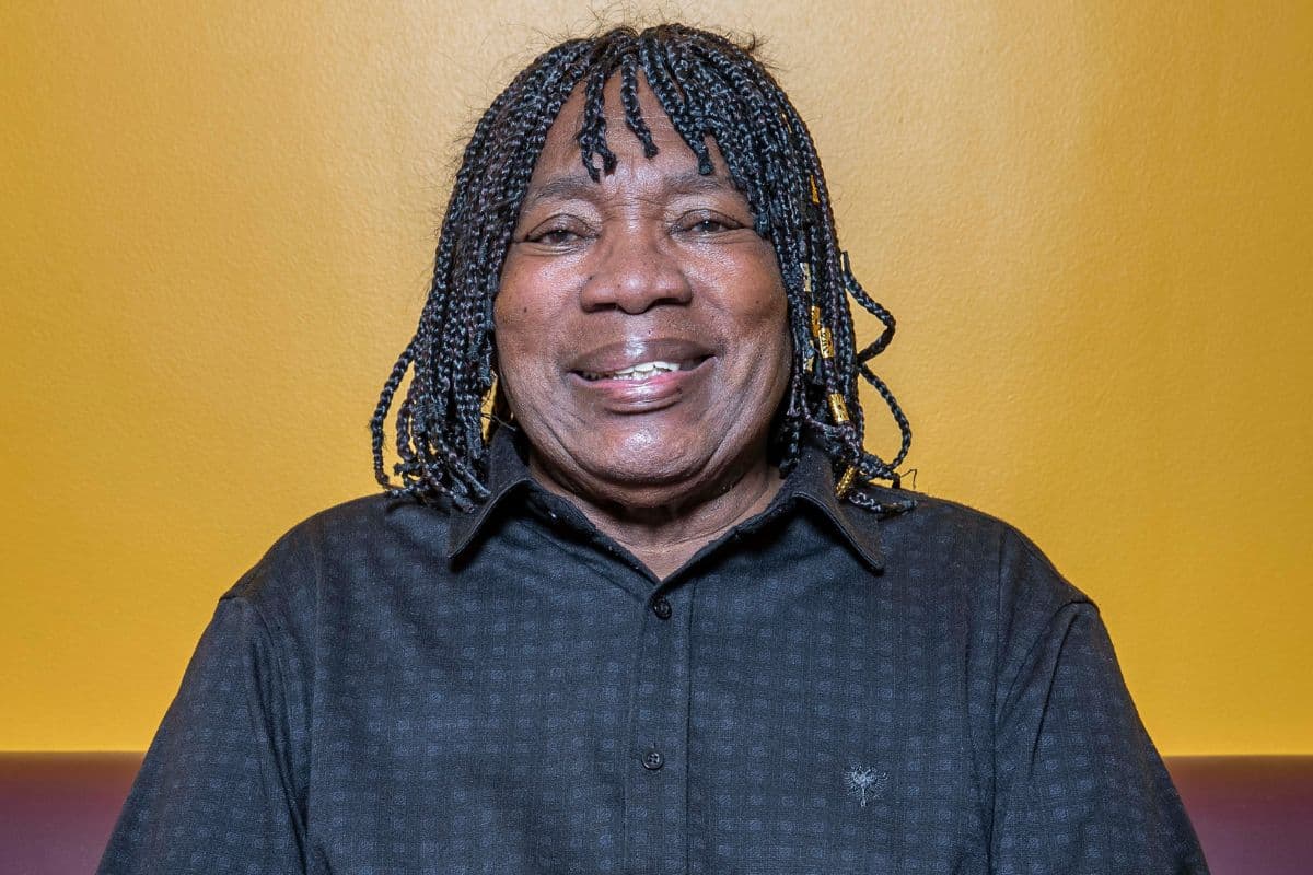 Milton Nascimento é internado para tratar pneumonia e apresenta boa evolução