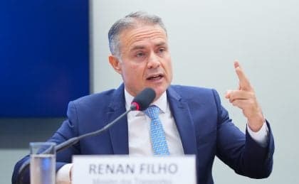 Ministros Marina Silva e Renan Filho Deixam Cargos para Candidaturas