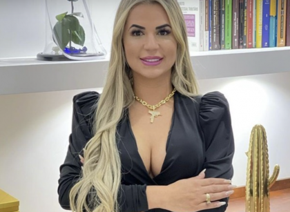 OAB-SP suspende registro da advogada Deolane Bezerra