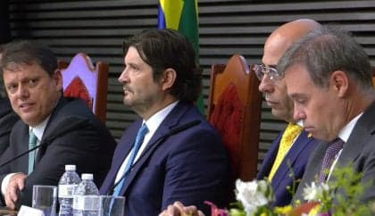 André Mendonça recebe Colar de Honra ao Mérito em São Paulo