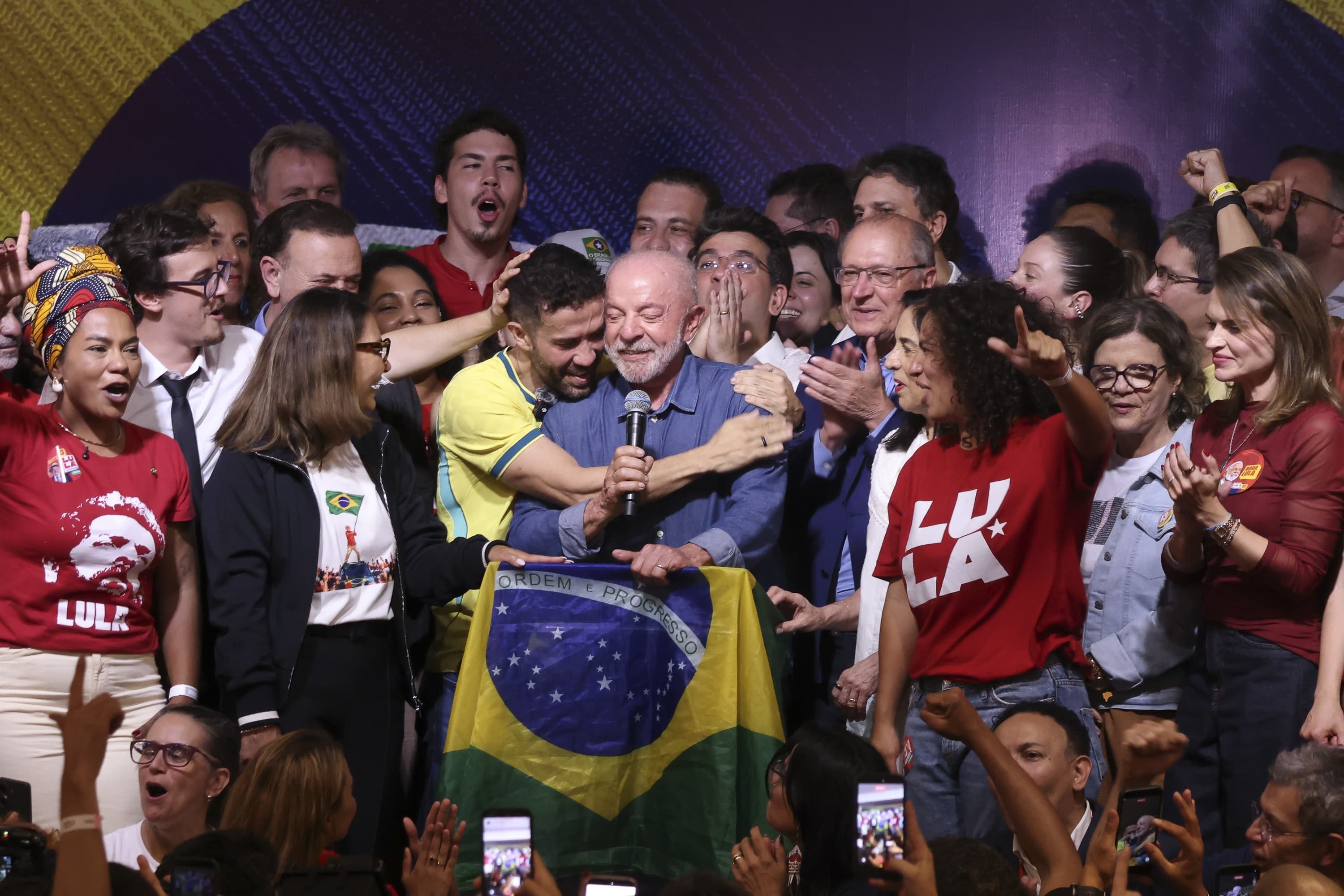André Janones discute papel no governo Lula em reunião no Palácio da Alvorada