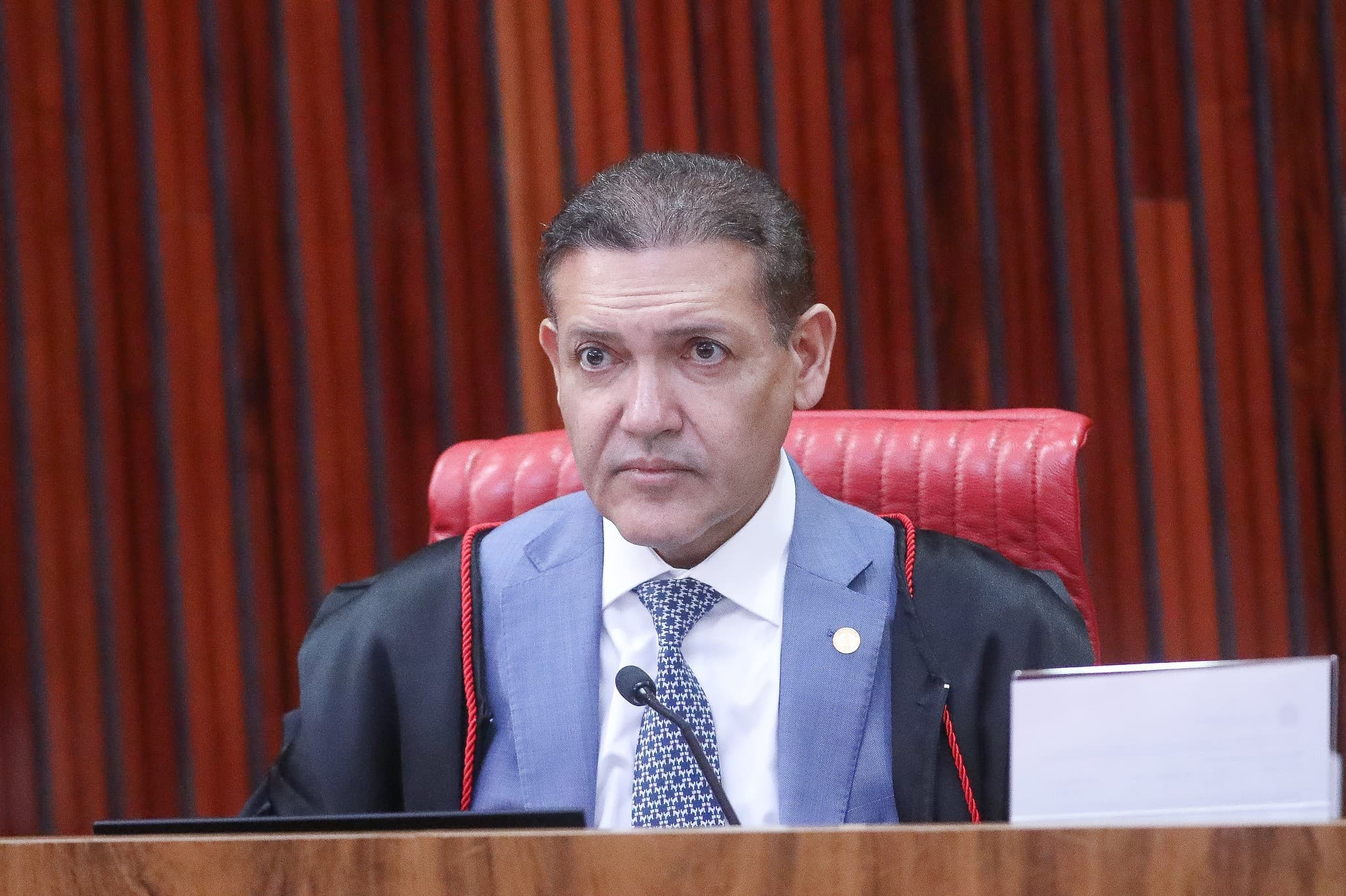 TSE detalha urnas eletrônicas a embaixadores em Brasília