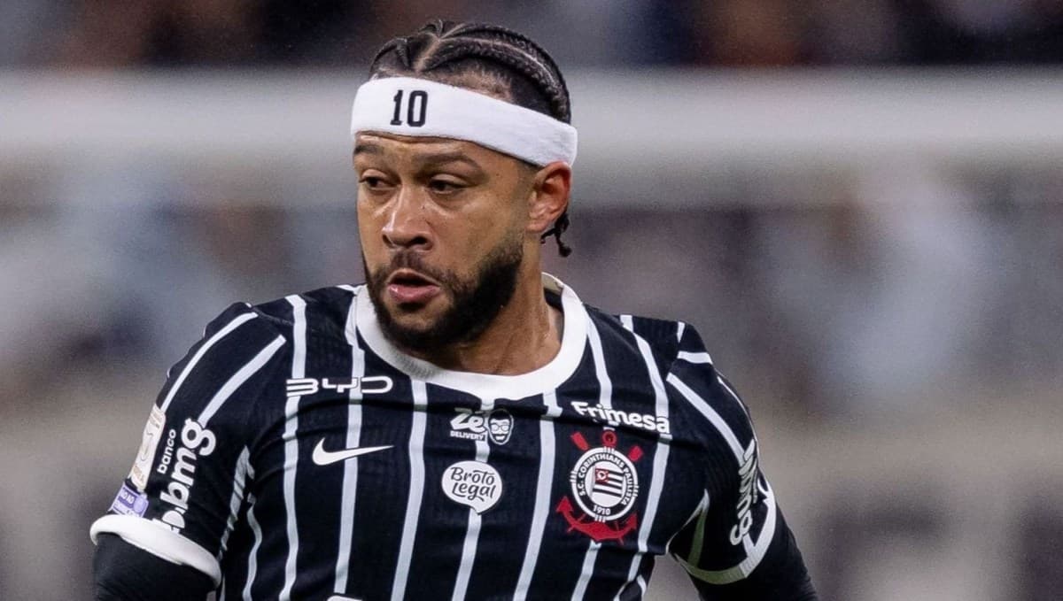 Memphis Depay pede apoio de companheiros após derrota do Corinthians