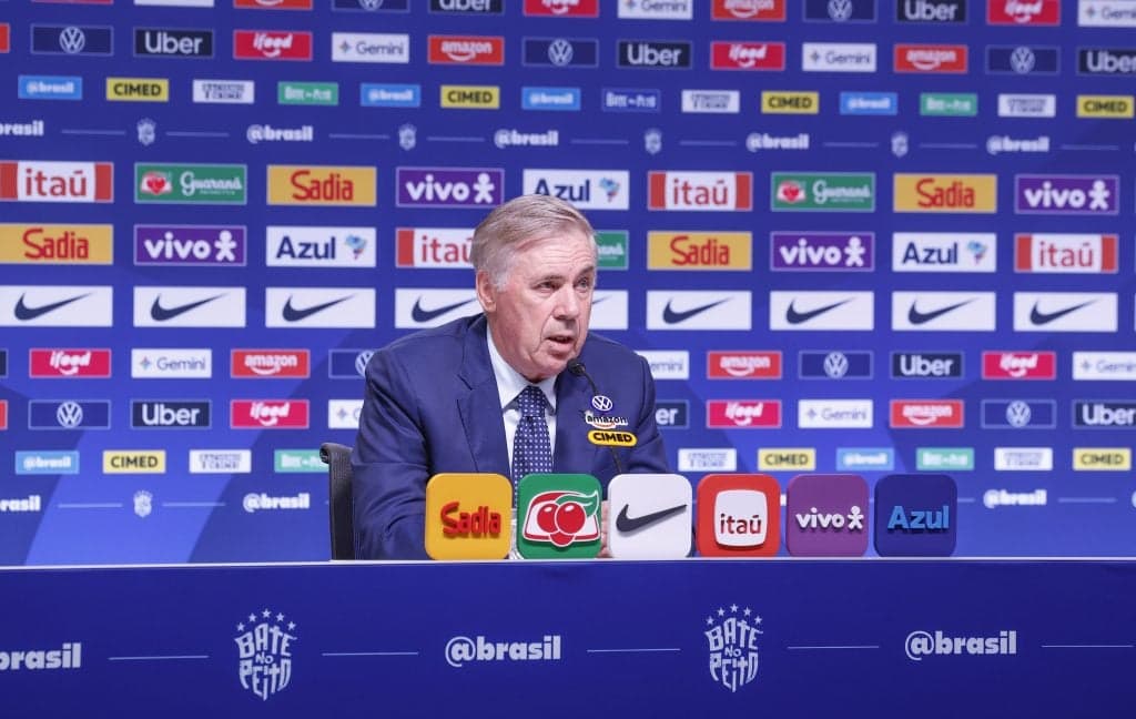 Ancelotti defende diminuição gradual de estrangeiros no futebol brasileiro