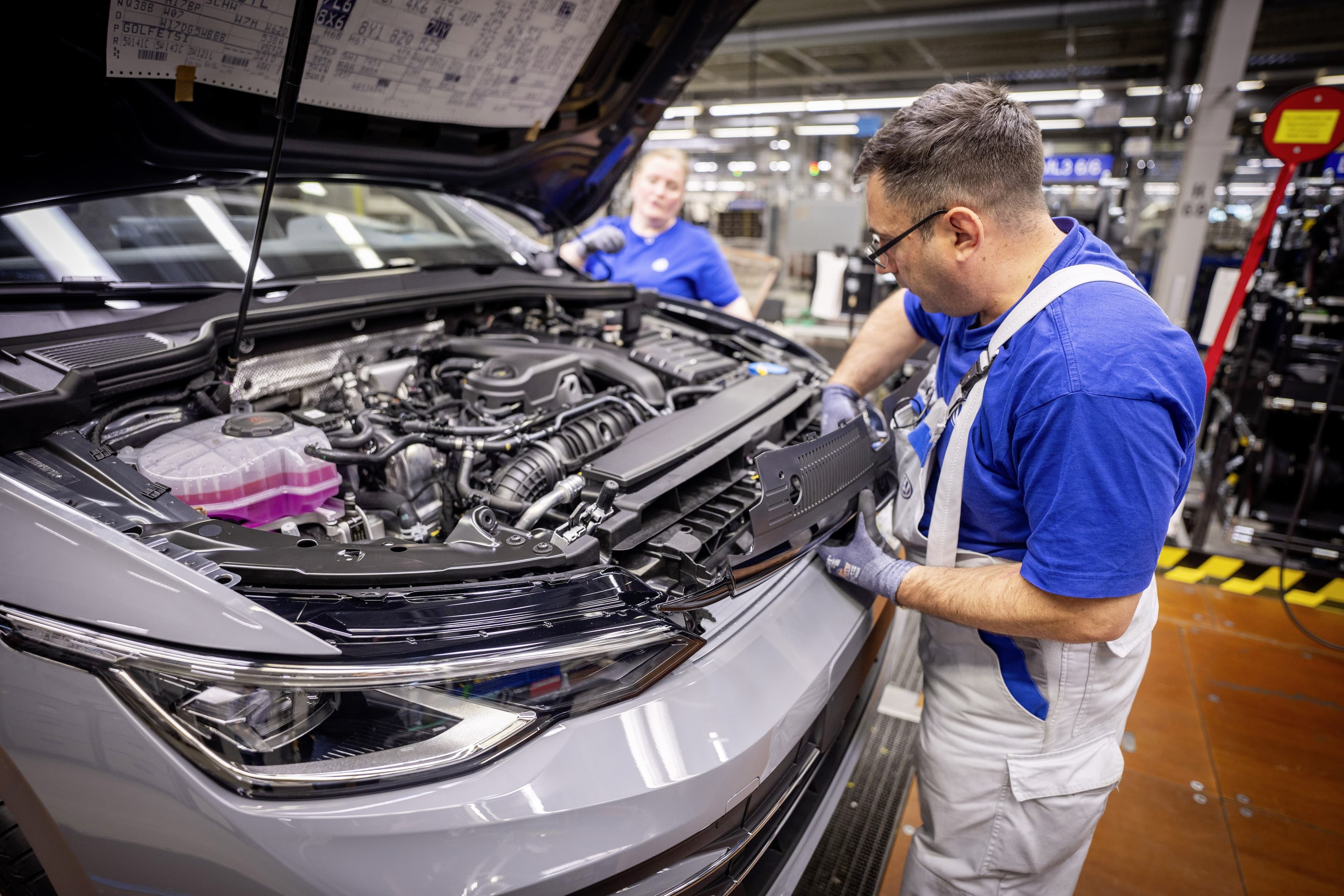 Volkswagen planeja cortar até 100 mil empregos para reduzir custos