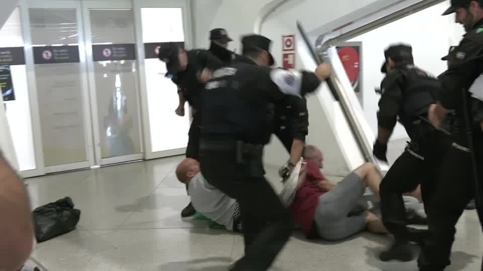 Ativistas de ajuda a Gaza enfrentam protestos em Bilbao após detenção