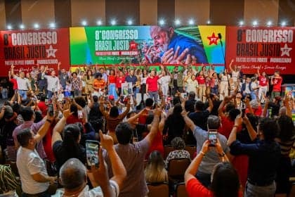 PT define manifesto para 2026 focando na reeleição de Lula