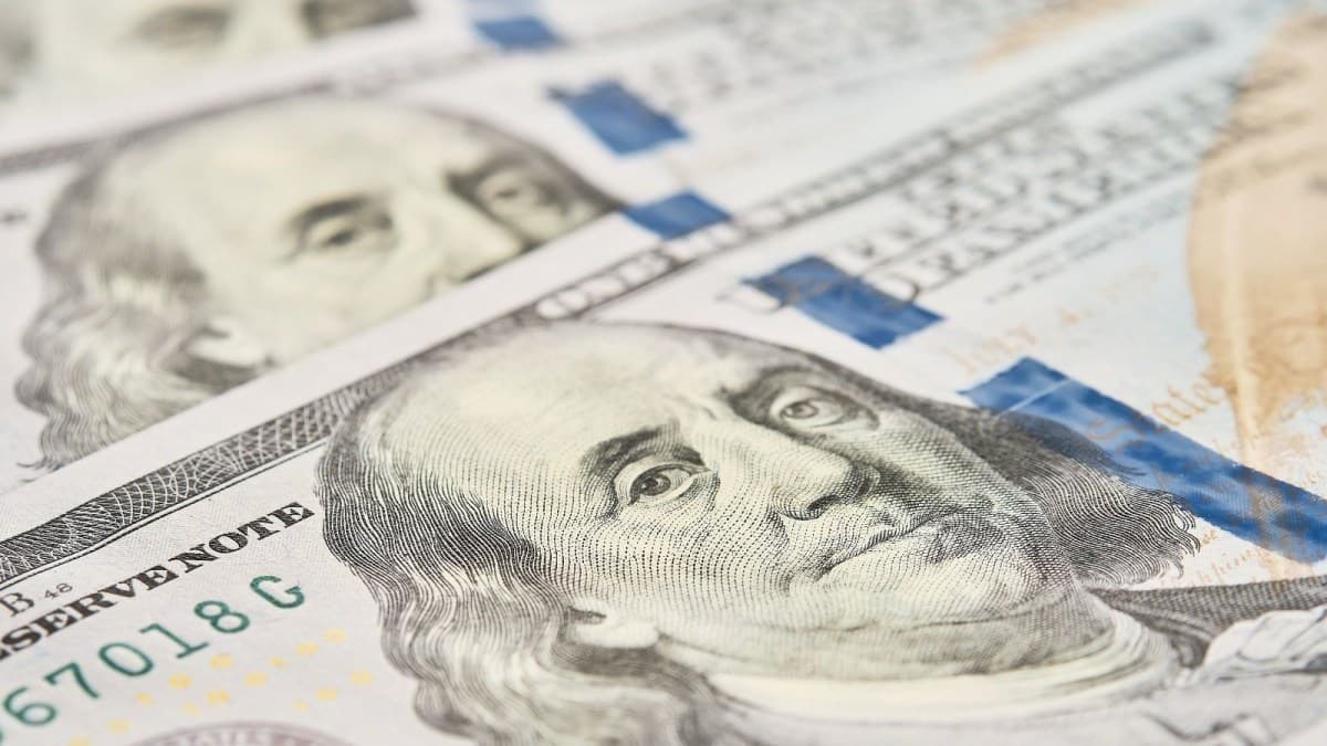 Problema técnico atrasa negociações de dólar na B3