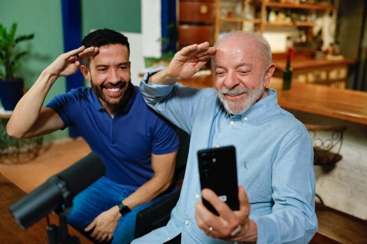 Jurista critica possível proibição do canal 'Exército do Lula' pelo TSE