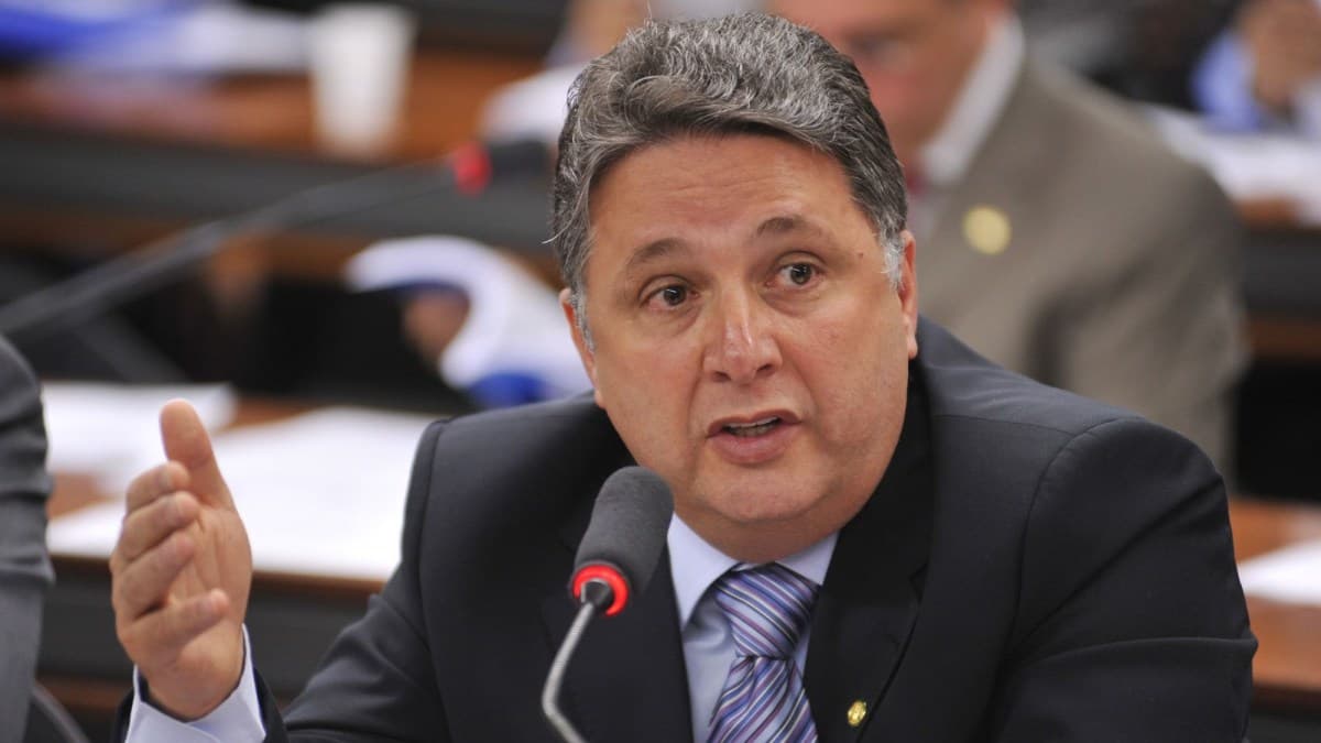 Justiça do Rio suspende direitos políticos de Anthony Garotinho