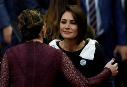 Michelle Bolsonaro critica Flávio por comentários desrespeitosos
