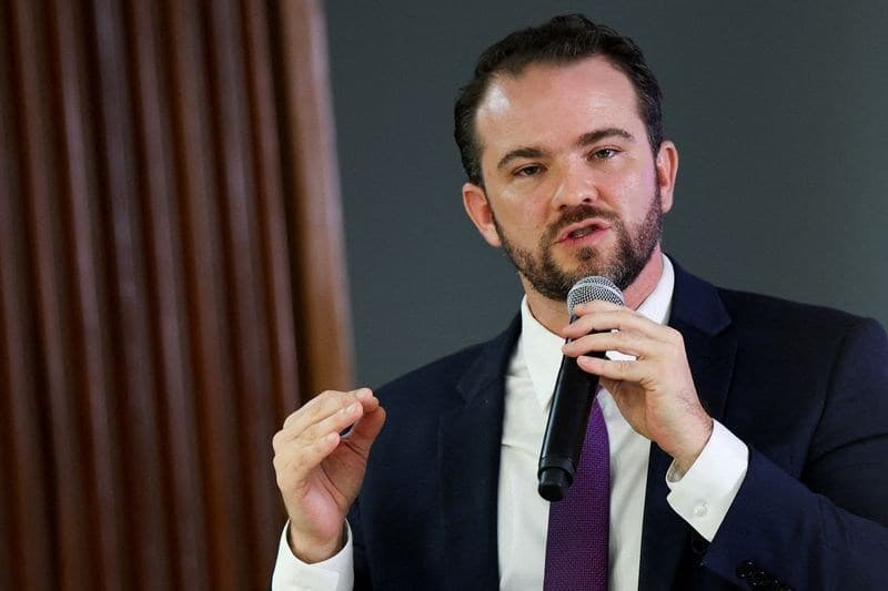 Ministro propõe alterações fiscais para perseguir centro da meta