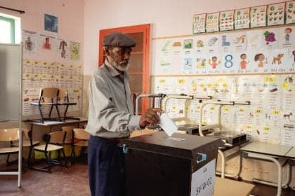 Eleições em Cabo Verde: 400 mil eleitores em disputa decisiva