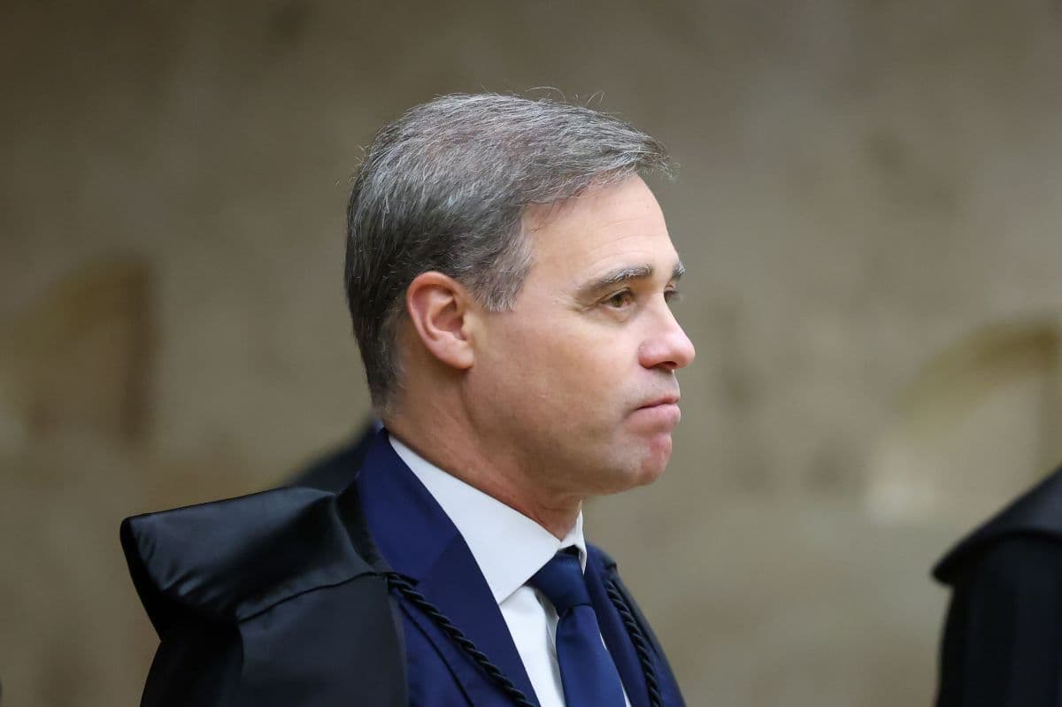 STF impõe sigilo em investigações sobre Daniel Vorcaro e conexões políticas