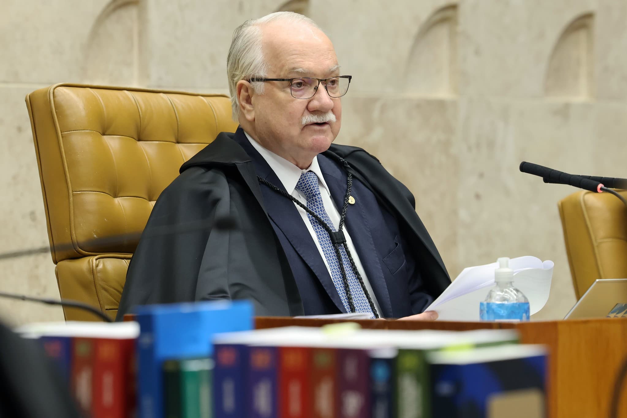 Fachin vota pela separação de julgamentos sobre Moraes e Mendonça