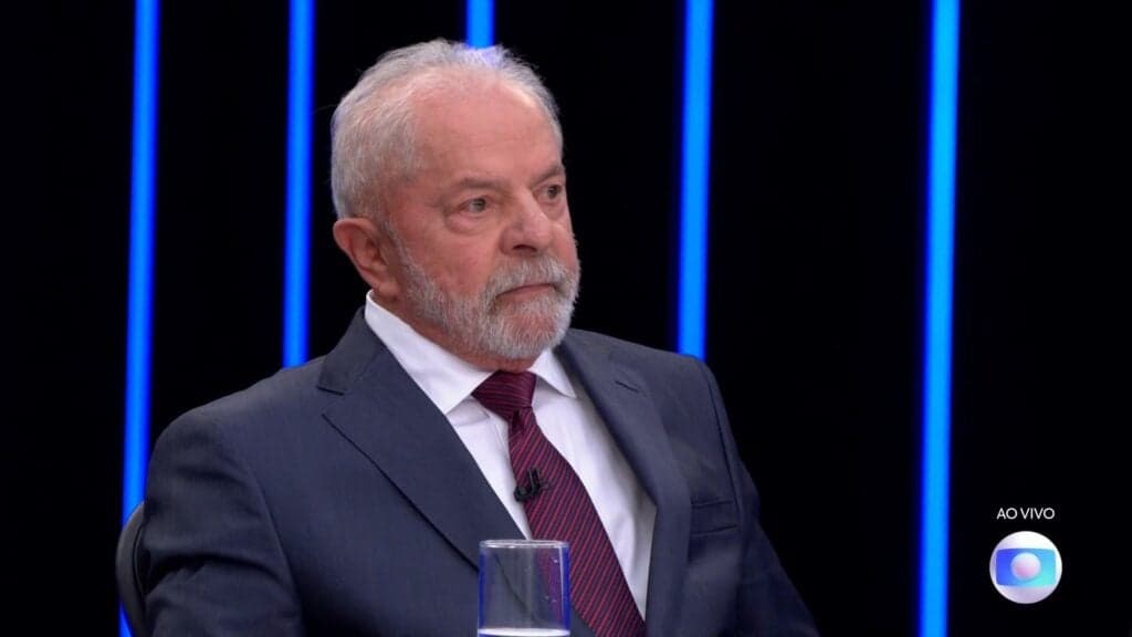 Lula participa de sabatina na Globo enquanto Bolsonaro mantém agenda em silêncio