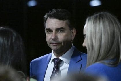 Cenário eleitoral de Flávio Bolsonaro é desafiador entre mulheres