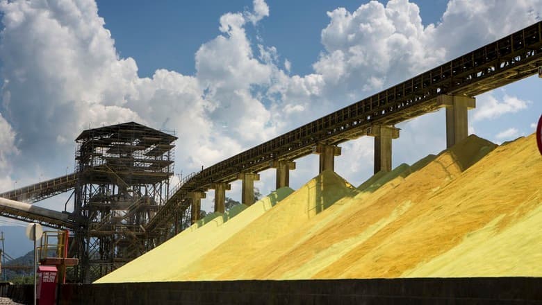 Queda nos preços do enxofre anima produtores de fertilizantes no Brasil