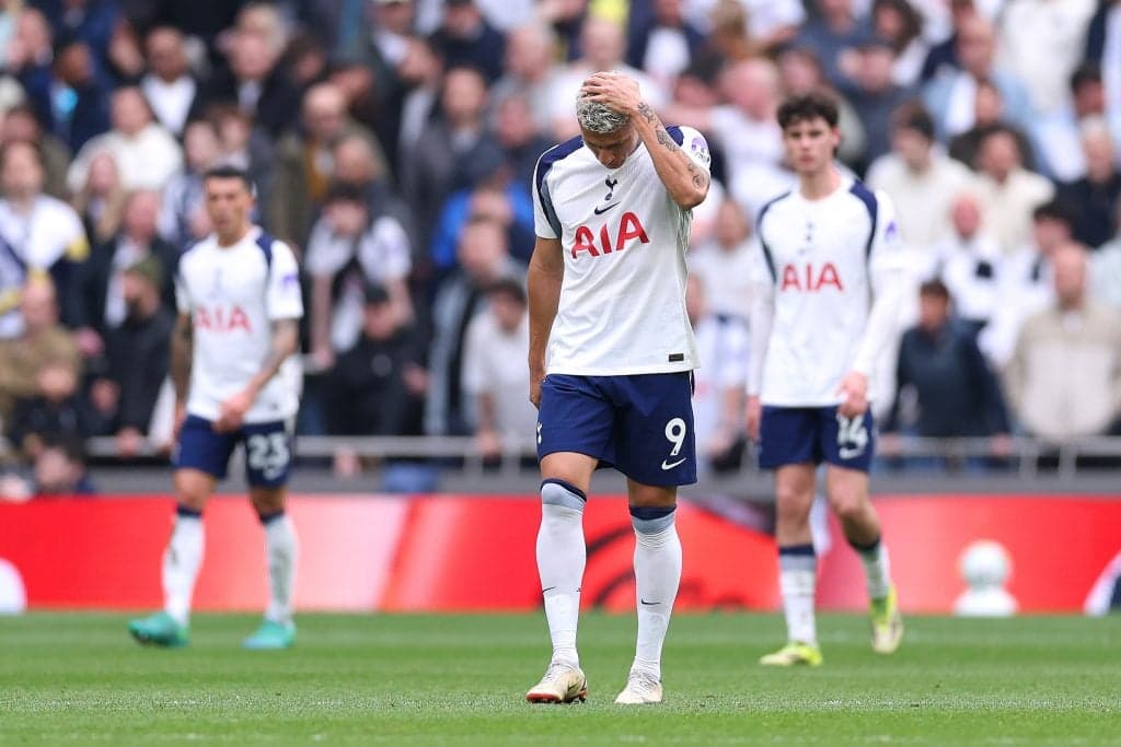 Richarlison busca saída do Tottenham para reforçar o Vasco