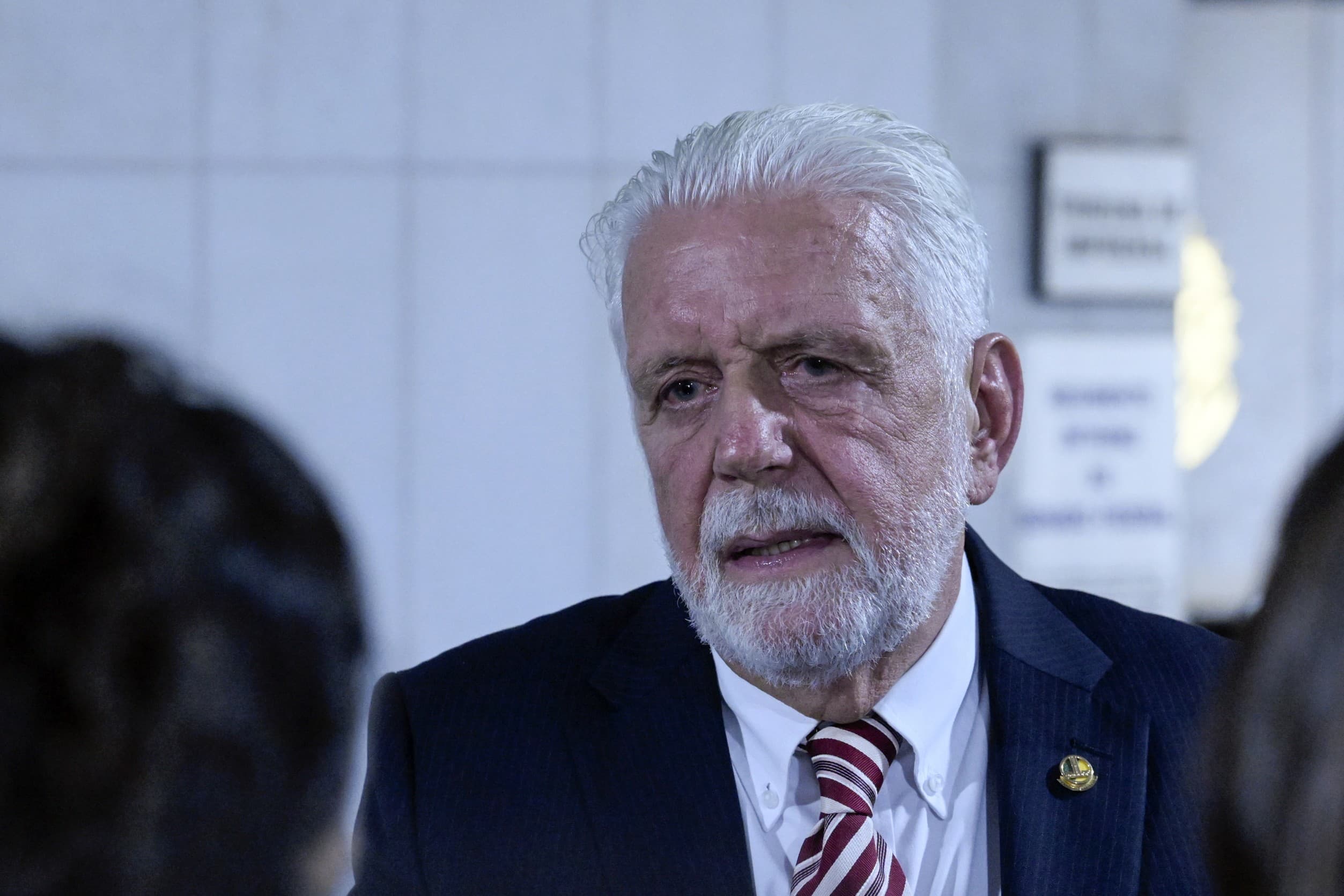 Senador Jaques Wagner recorre de decisão sobre busca em sua casa