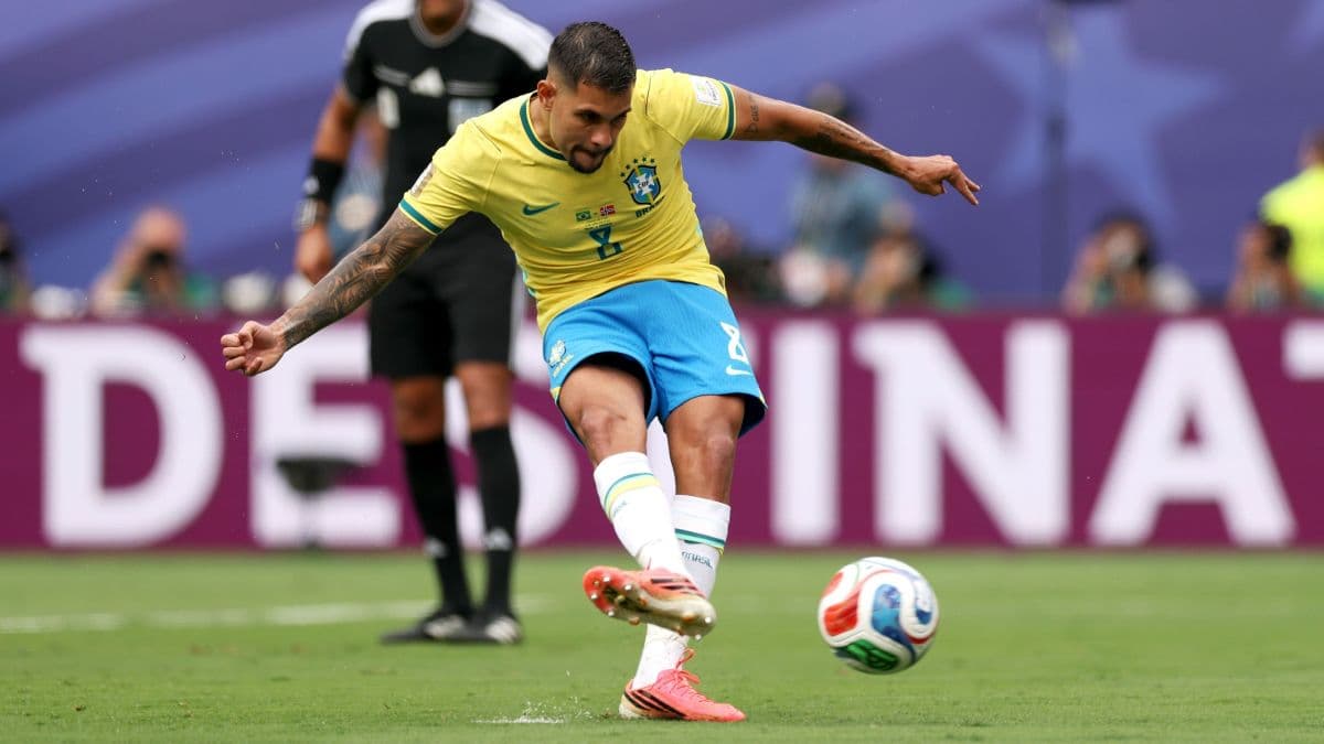 Bruno Guimarães é alvo de memes após pênalti perdido pela Seleção
