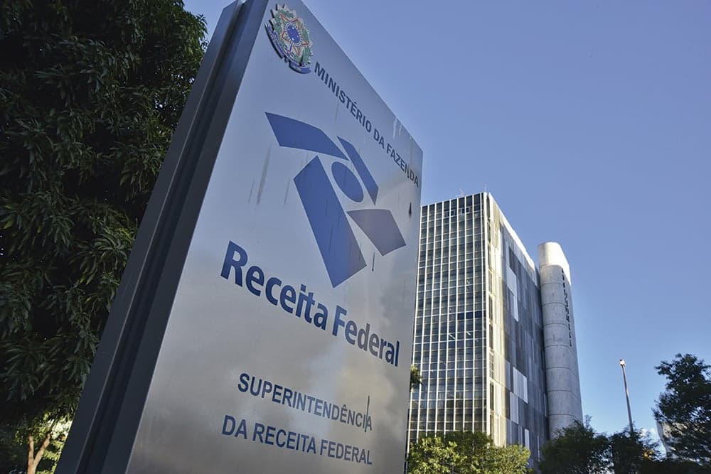 Receita Federal envia alertas para 498 mil contribuintes na malha fina