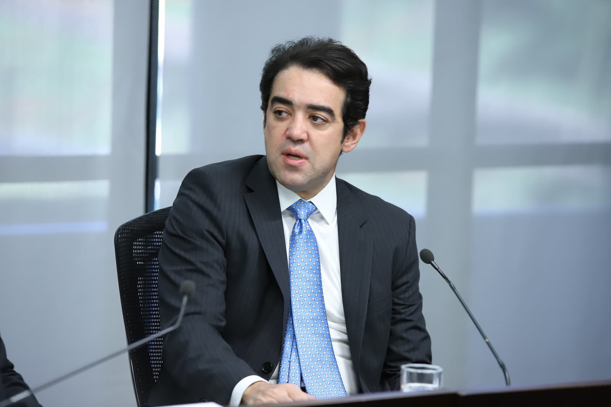 Bruno Dantas renuncia e Senado articula novo ministro para o TCU