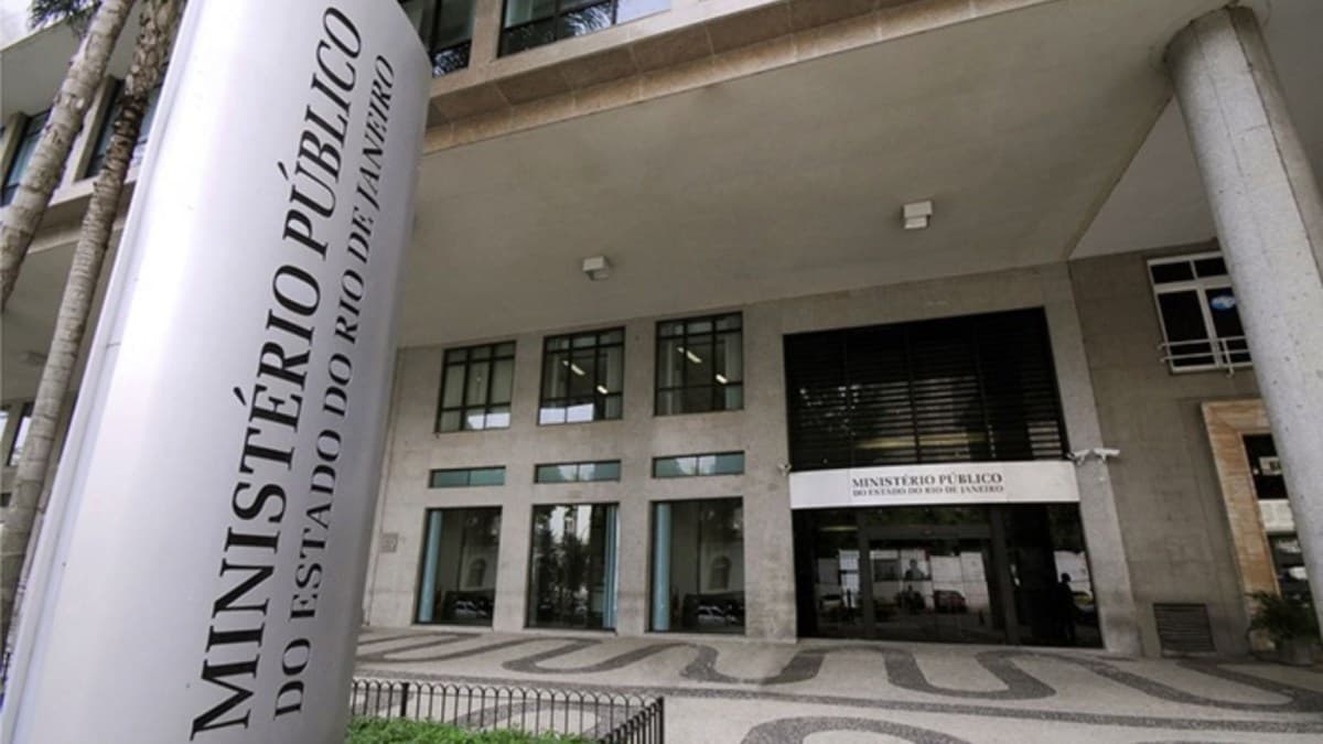 Operação Escola de Papel investiga desvios em contratações de reformas escolares no RJ