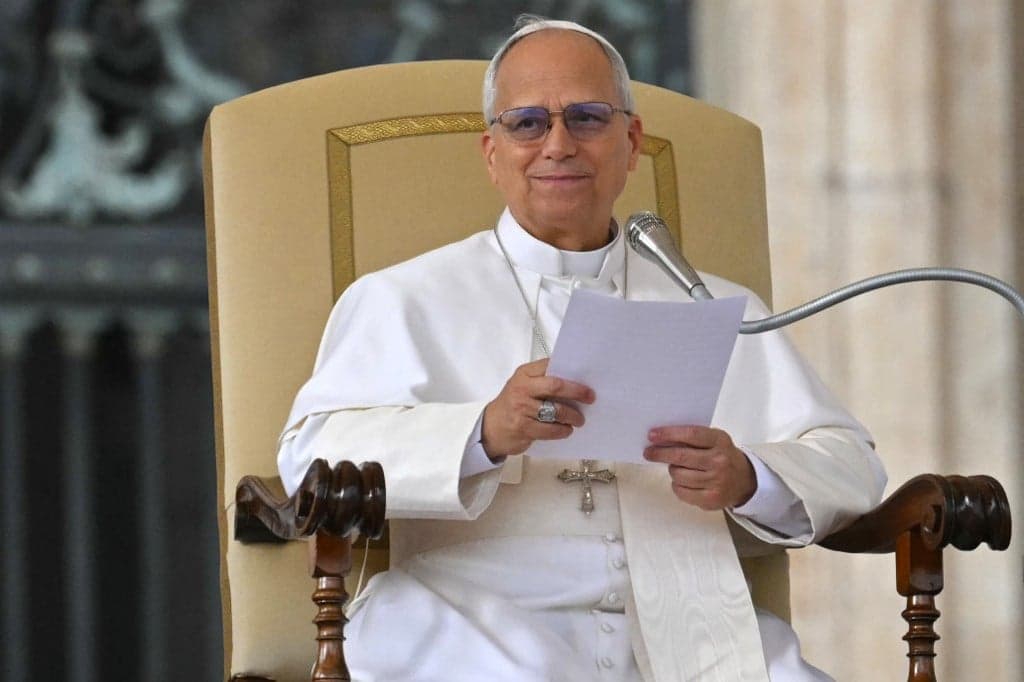 Papa Leão XIV passa por cirurgia para tratamento de câncer de pulmão