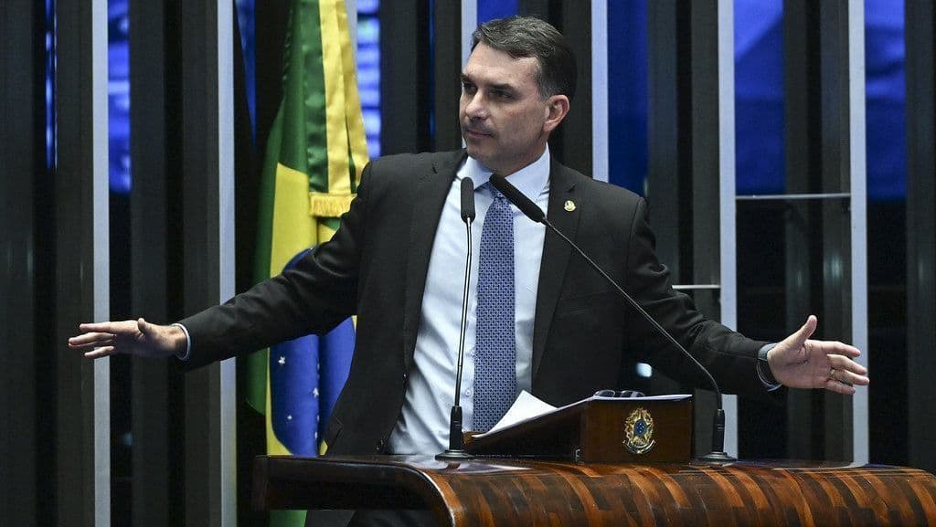 Congresso aprova anistia a réus do golpe com veto de Lula derrubado