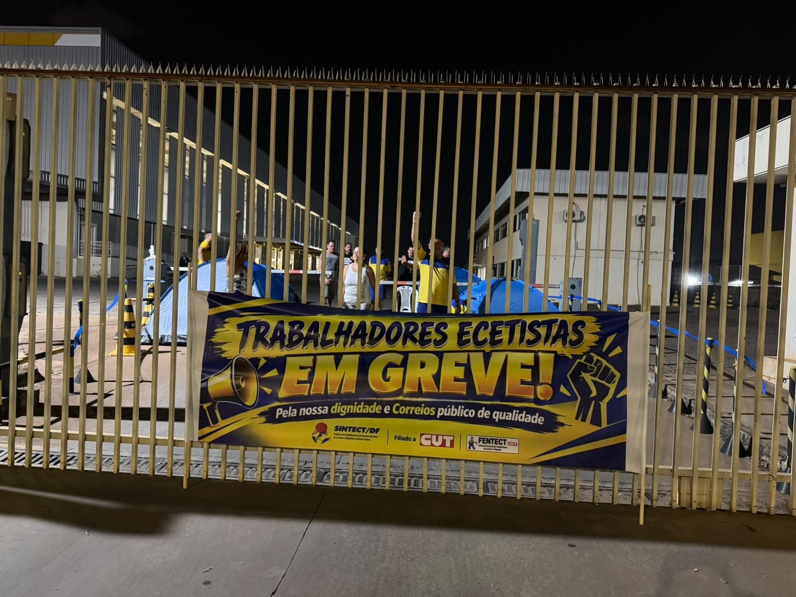 Greve nacional afeta agências da Caixa e dos Correios