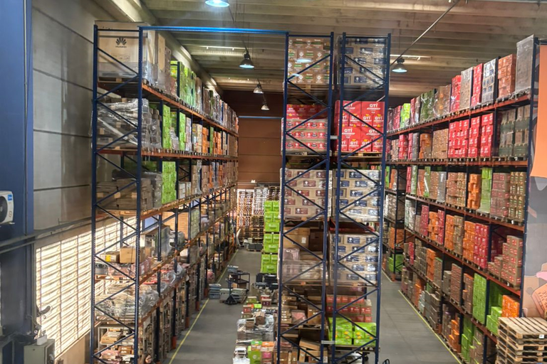 Anvisa apreende 129 mil caixas de cigarros de palha