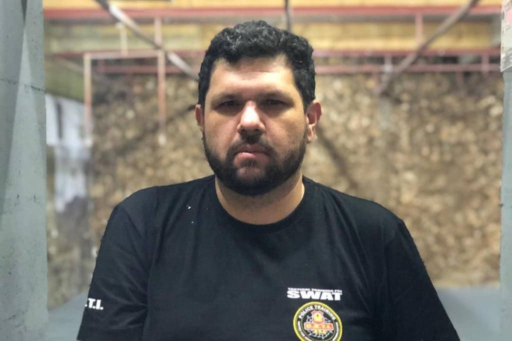 Oswaldo Eustáquio é derrotado em eleição enquanto está foragido na Espanha
