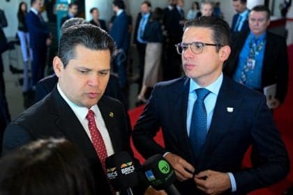 Pelo AtlasIntel, presidente da Câmara e do Senado são os mais rejeitados do Brasil